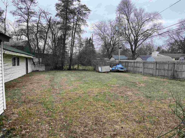 2916 Engle Rd, Fort Wayne, IN 46809